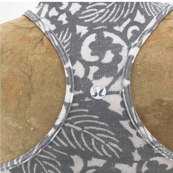 Lululemon Cool Racerback Floral white fossil - Picture 6 of 9